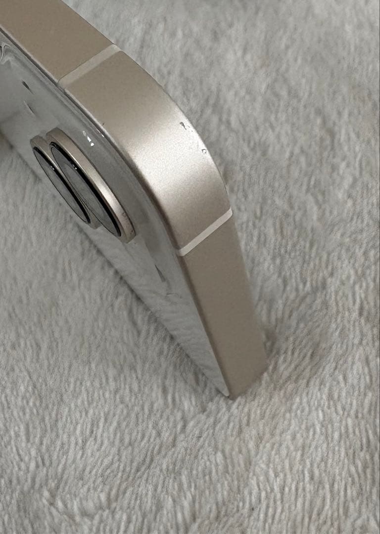 【シュリ】Apple iPhone 14 ホワイト 本体