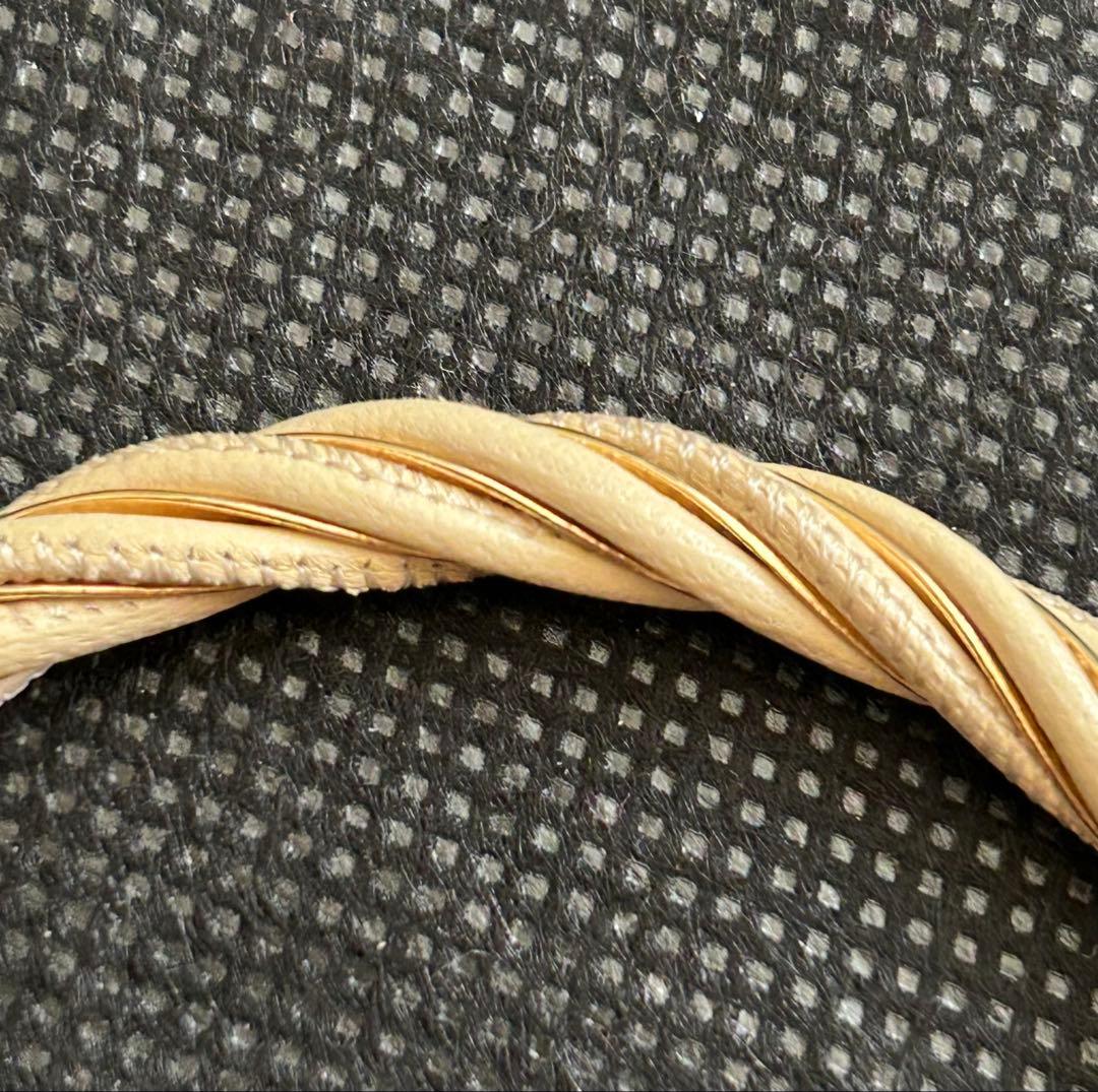 ボッテガヴェネタ AG925 レザー ツイスト バングル （ゴールドxベージュ）