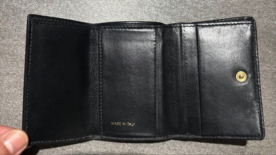 最終値下げです　MARNI ブラック 三つ折り財布