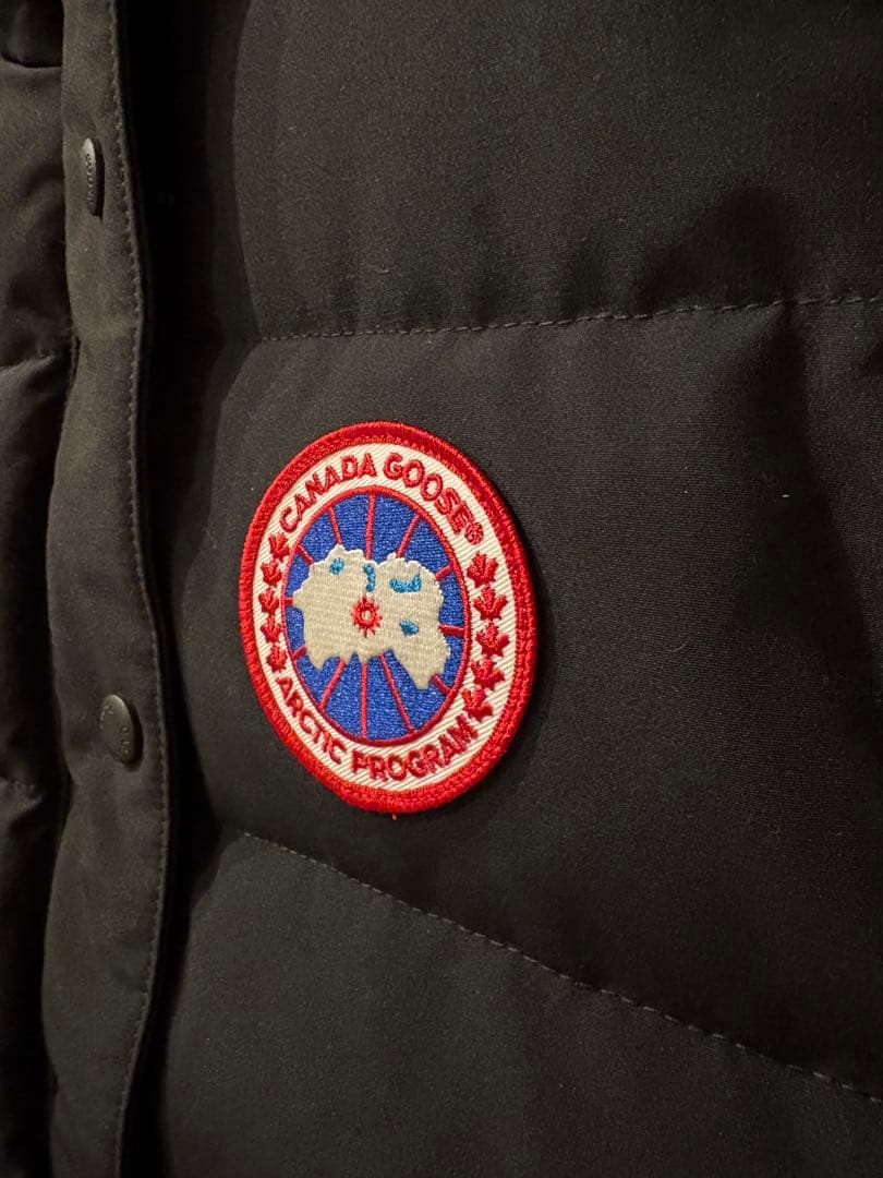 極美品  カナダグース ダウンベスト ブラック レディース