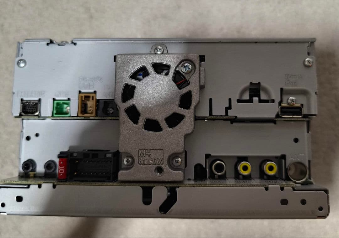 carrozzeria AVIC-RZ303 カーナビ