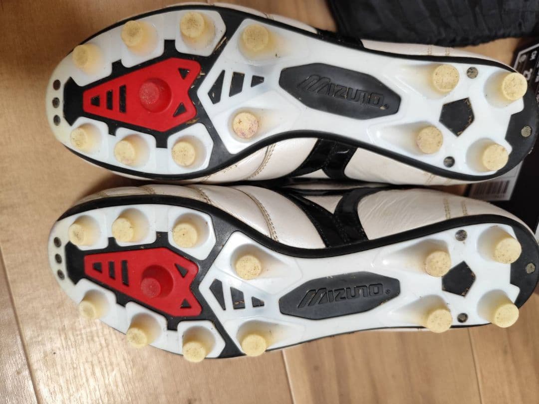 Mizuno Morelia2 サッカーシューズ ホワイト/ブラック/レッド