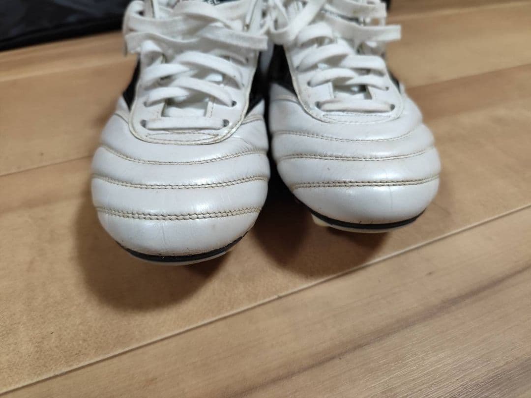 Mizuno Morelia2 サッカーシューズ ホワイト/ブラック/レッド