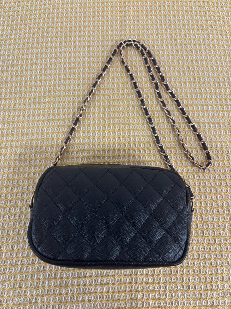 自家保管！ブラック ショルダーバッグ