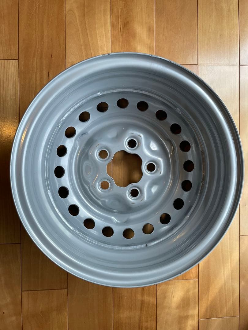 FLAT4製VW Type2用ストックホイール14インチ