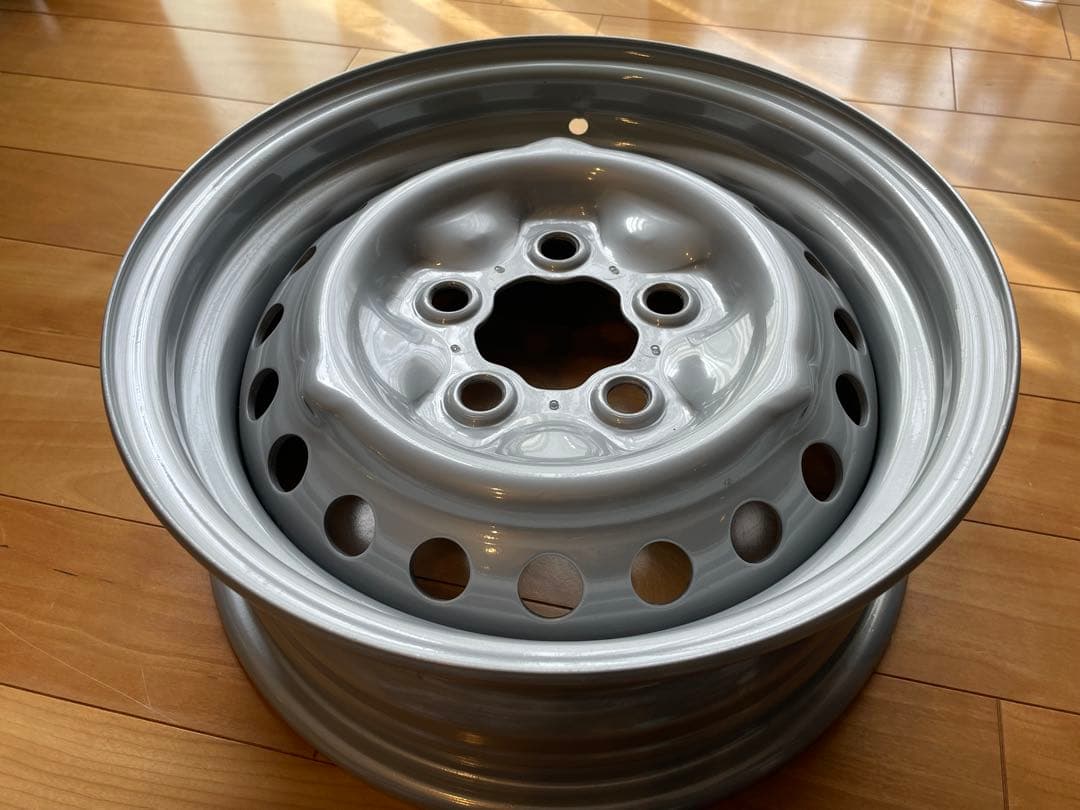 FLAT4製VW Type2用ストックホイール14インチ