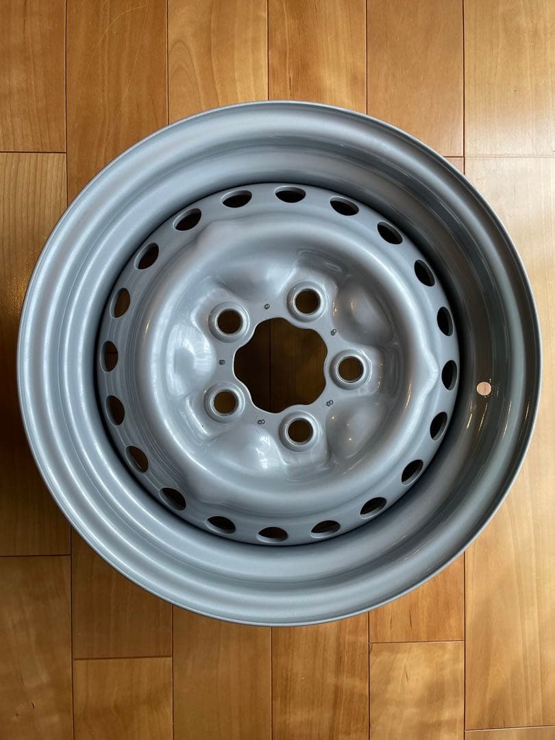 FLAT4製VW Type2用ストックホイール14インチ