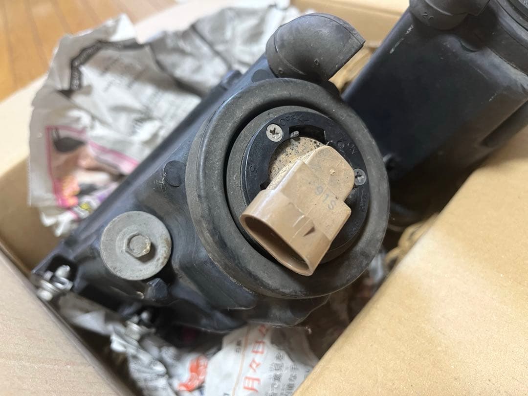 アルテッツァ　純正フォグランプ