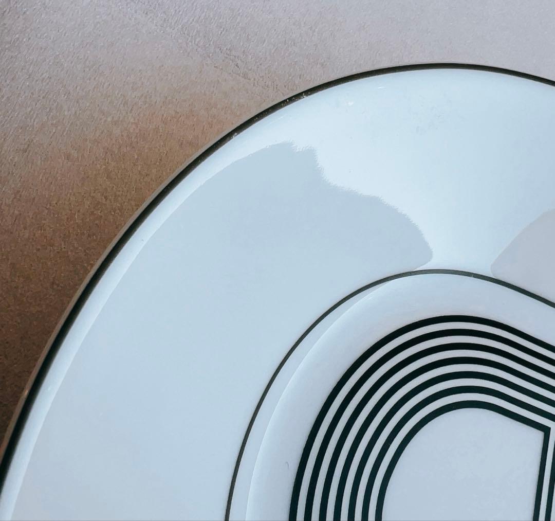 HERMES ラリー24 オーバルプレート　ホワイト/ ブラック