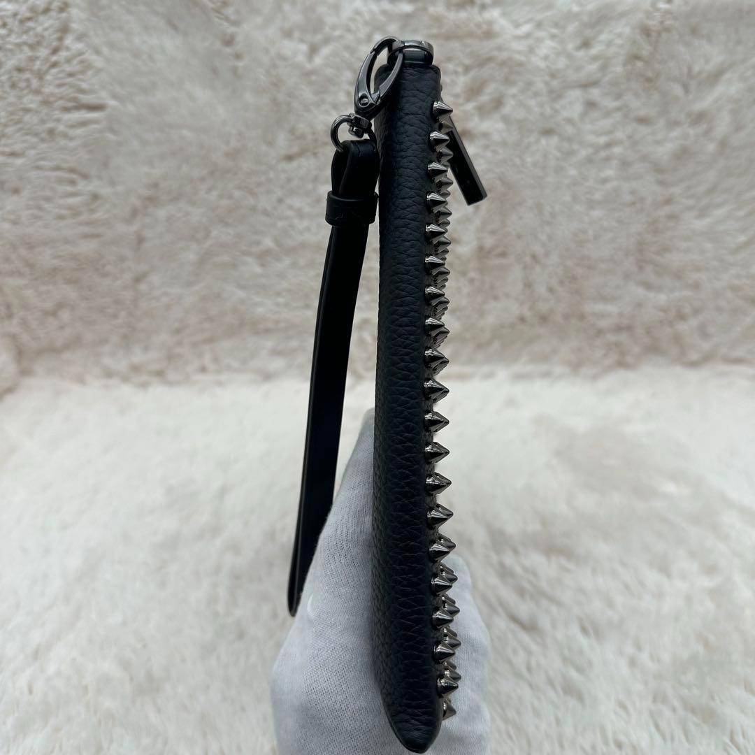 ✨極美品✨箱あり　ルブダン　セカンドバッグ　スタッズ　パネトーネ　シボ革　黒　赤