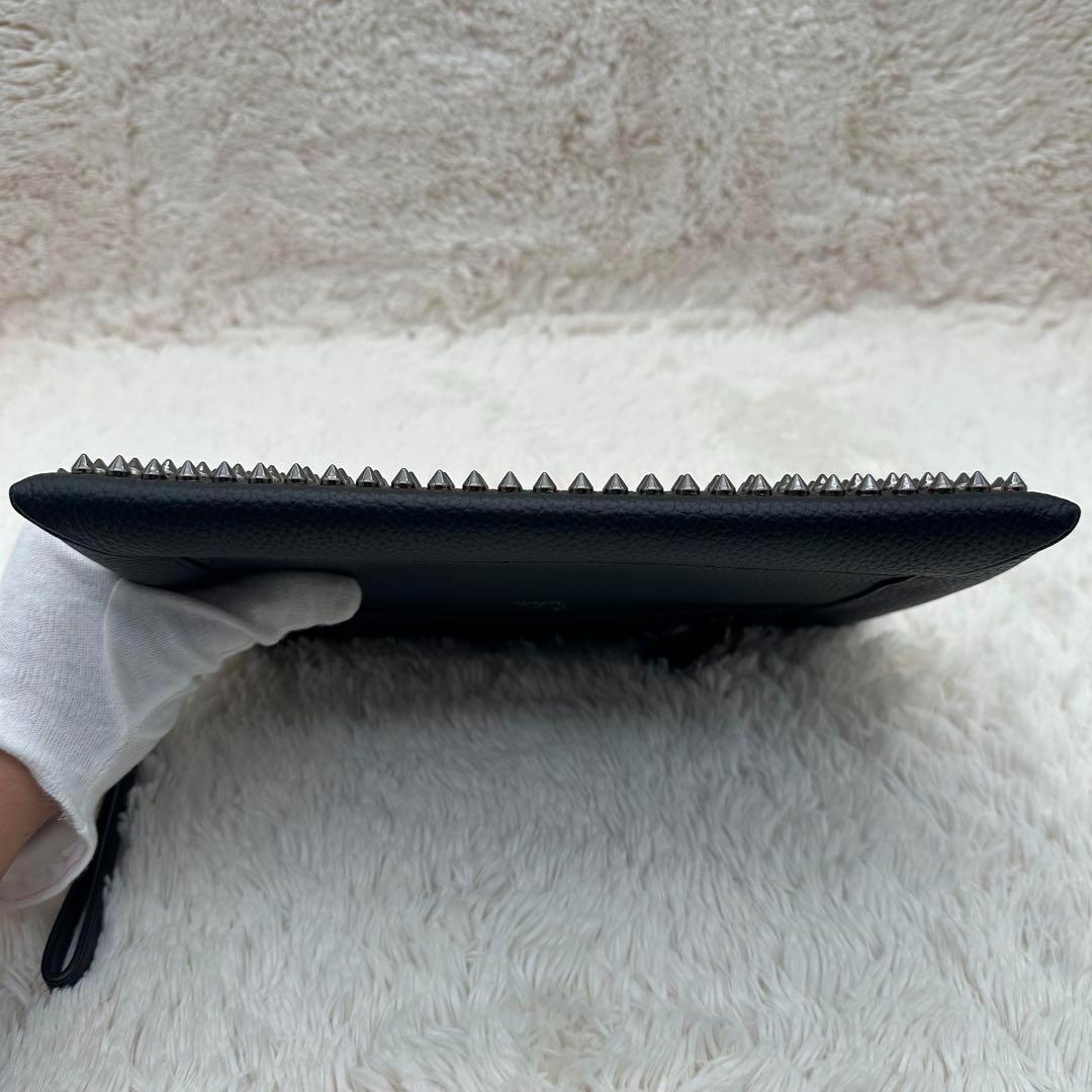 ✨極美品✨箱あり　ルブダン　セカンドバッグ　スタッズ　パネトーネ　シボ革　黒　赤