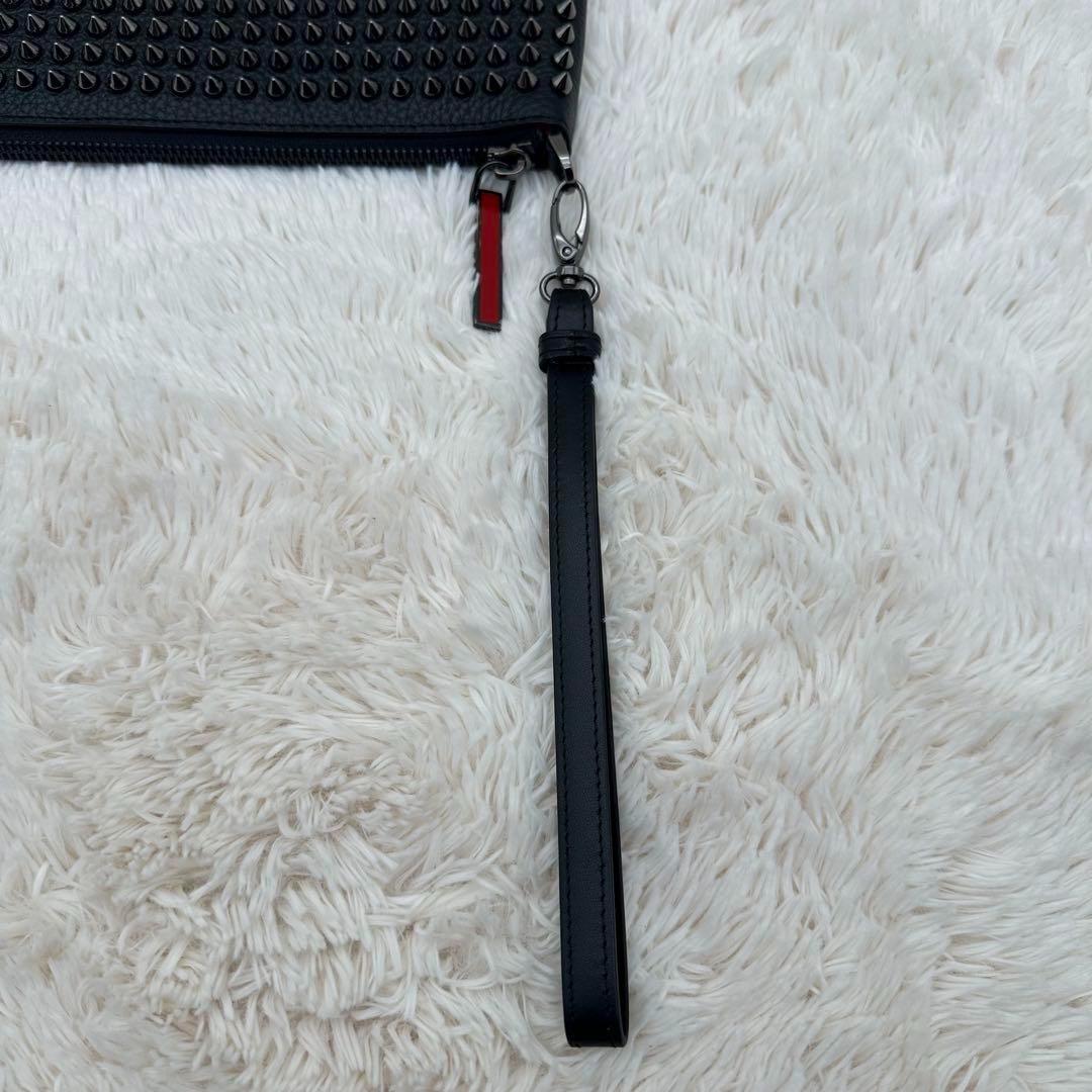 ✨極美品✨箱あり　ルブダン　セカンドバッグ　スタッズ　パネトーネ　シボ革　黒　赤