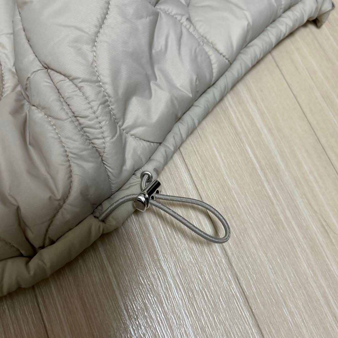 美品ダウンベスト