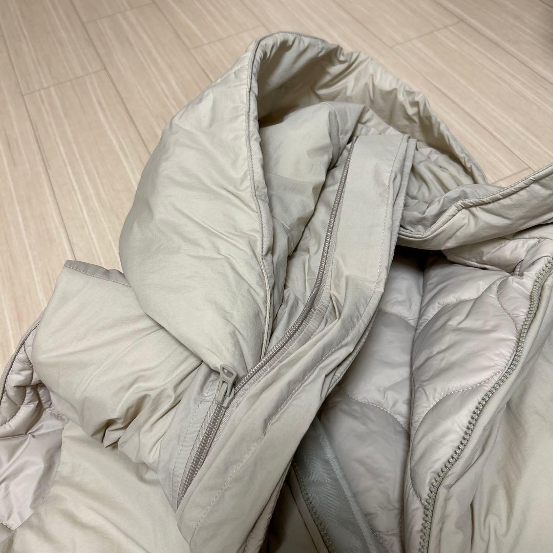 美品ダウンベスト