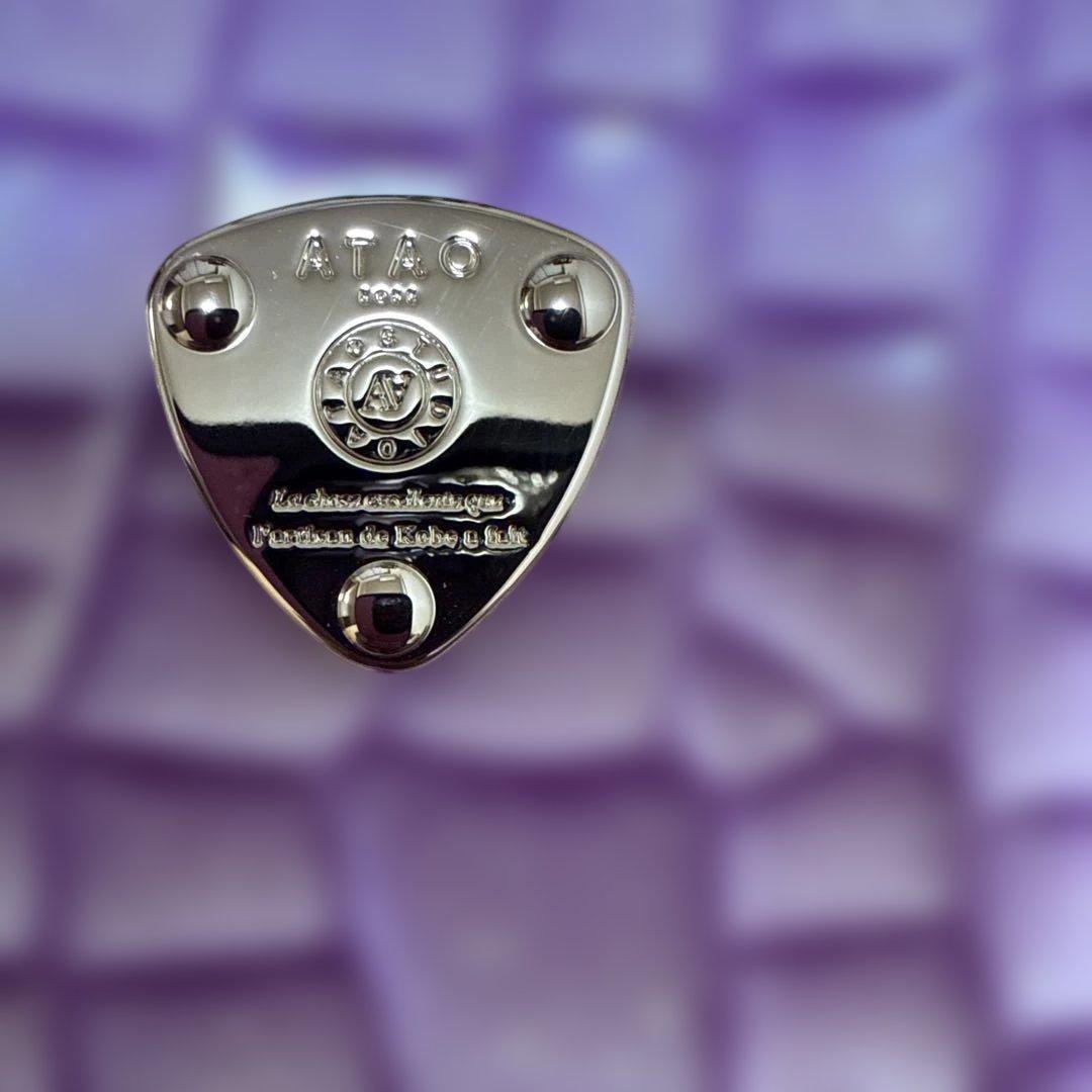 ATAG クロコダイル風パープル二つ折り財布