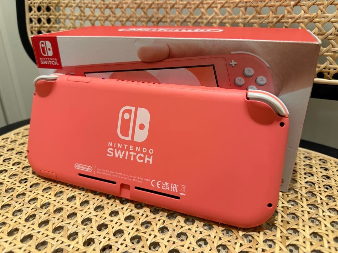 Nintendo Switch Lite 本体 コーラル (箱付)