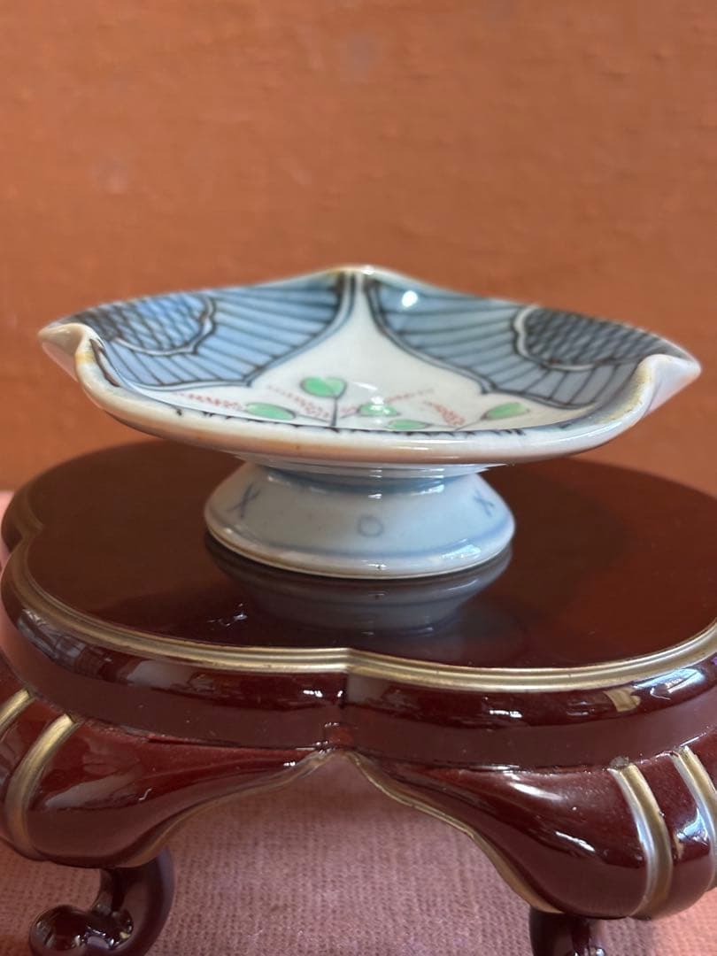 五代佐藤走波作六十六歳作色絵染付岩犬草文三ツ葉形高台皿五客揃　未使用　一点物