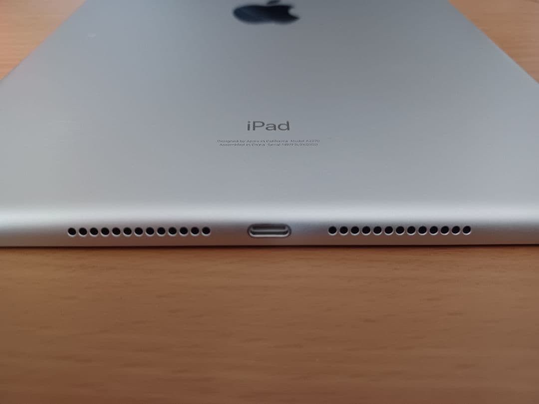 iPad 第８世代 Wi-Fiモデル 32GB 動作確認済み