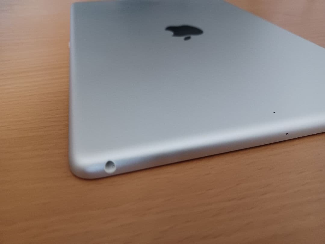 iPad 第８世代 Wi-Fiモデル 32GB 動作確認済み