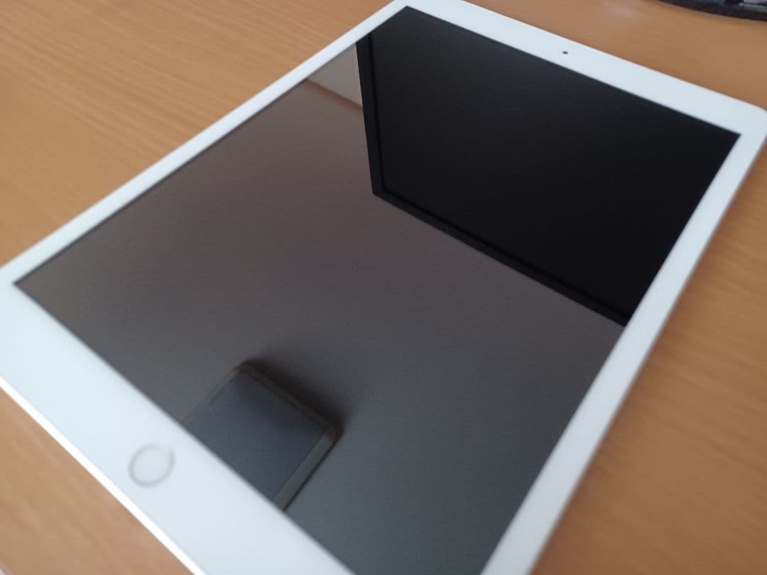 iPad 第８世代 Wi-Fiモデル 32GB 動作確認済み