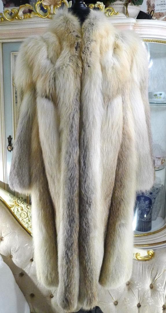 超お買い得【EMBA】超高級プラチナFOXfurロングコート(登録ナンバー付）◇