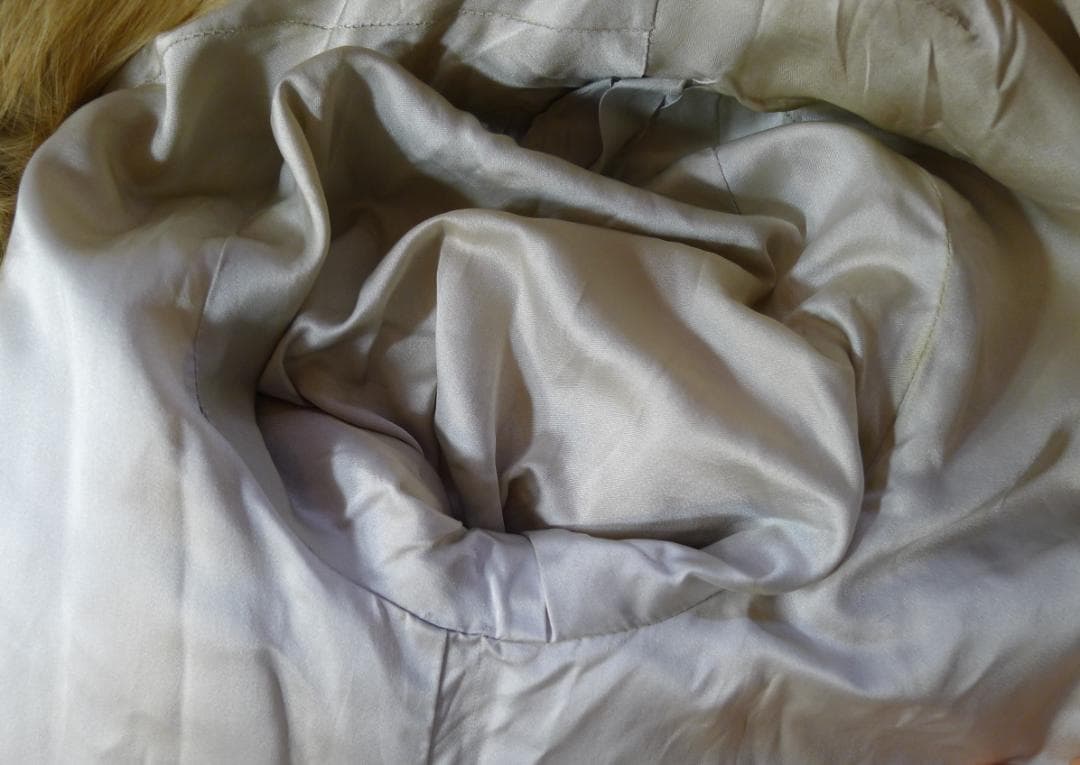 超お買い得【EMBA】超高級プラチナFOXfurロングコート(登録ナンバー付）◇