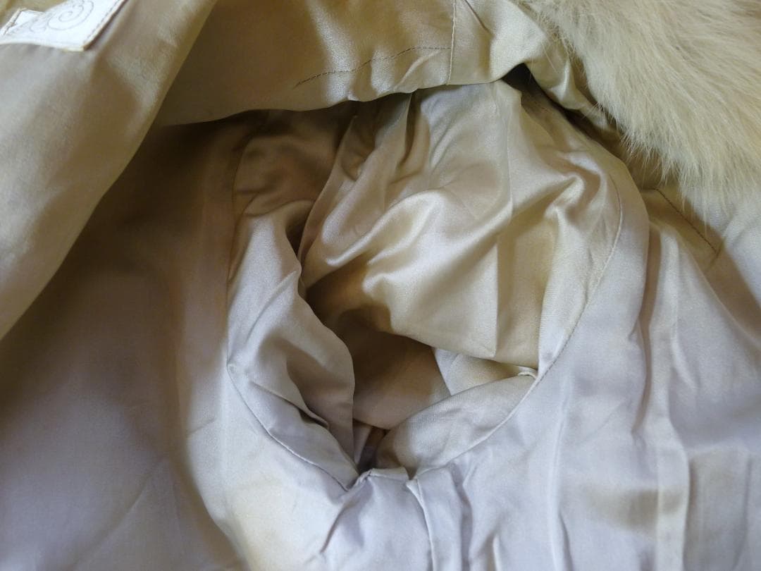 超お買い得【EMBA】超高級プラチナFOXfurロングコート(登録ナンバー付）◇