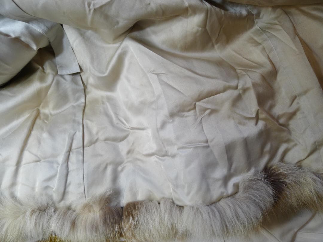 超お買い得【EMBA】超高級プラチナFOXfurロングコート(登録ナンバー付）◇