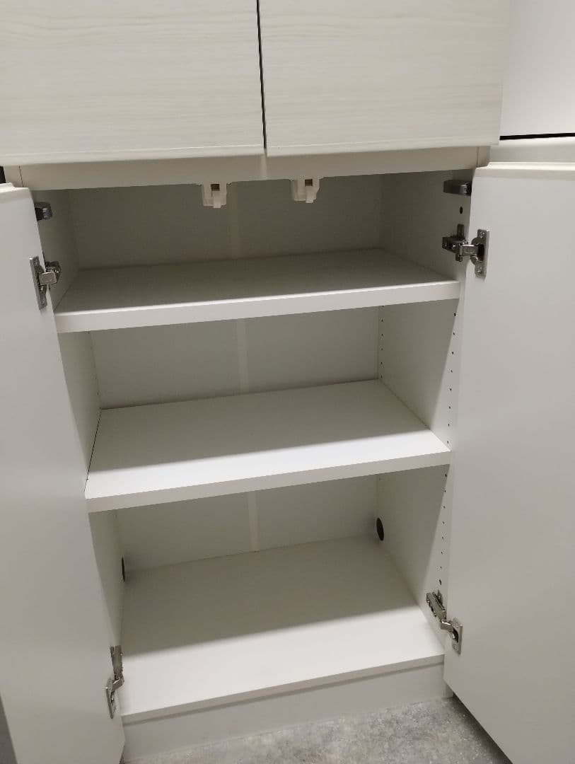 木目調ホワイト4ドア収納キャビネットサイズ 幅60×奥行41.6×高さ180cm