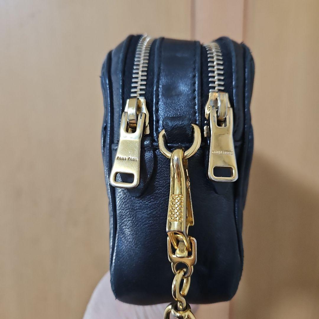 MIU MIU　マテラッセ　ブラック　ショルダー