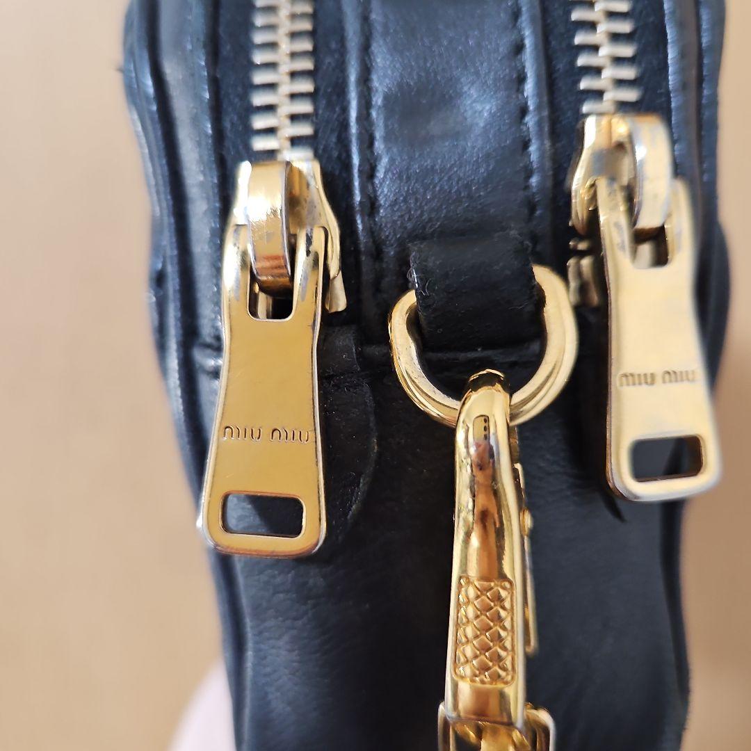 MIU MIU　マテラッセ　ブラック　ショルダー