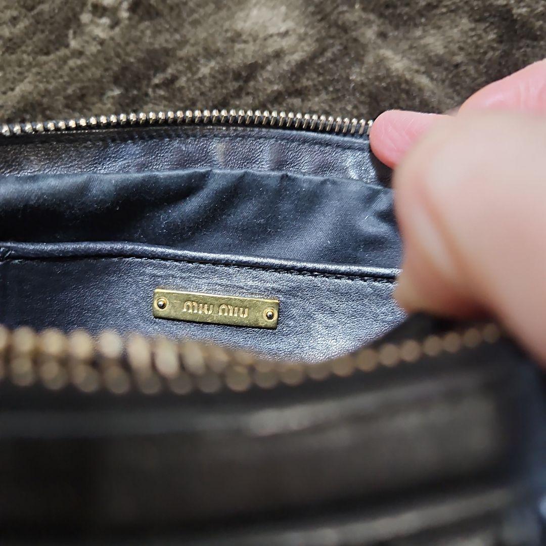 MIU MIU　マテラッセ　ブラック　ショルダー