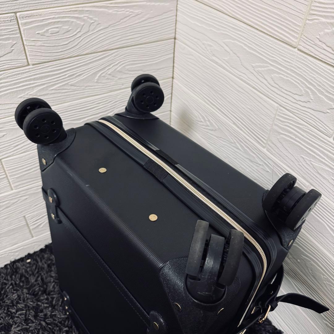 ま*ろ様 限定品　サンリオ　キャリーケース　スーツケース　　おめかし天使　マイメ