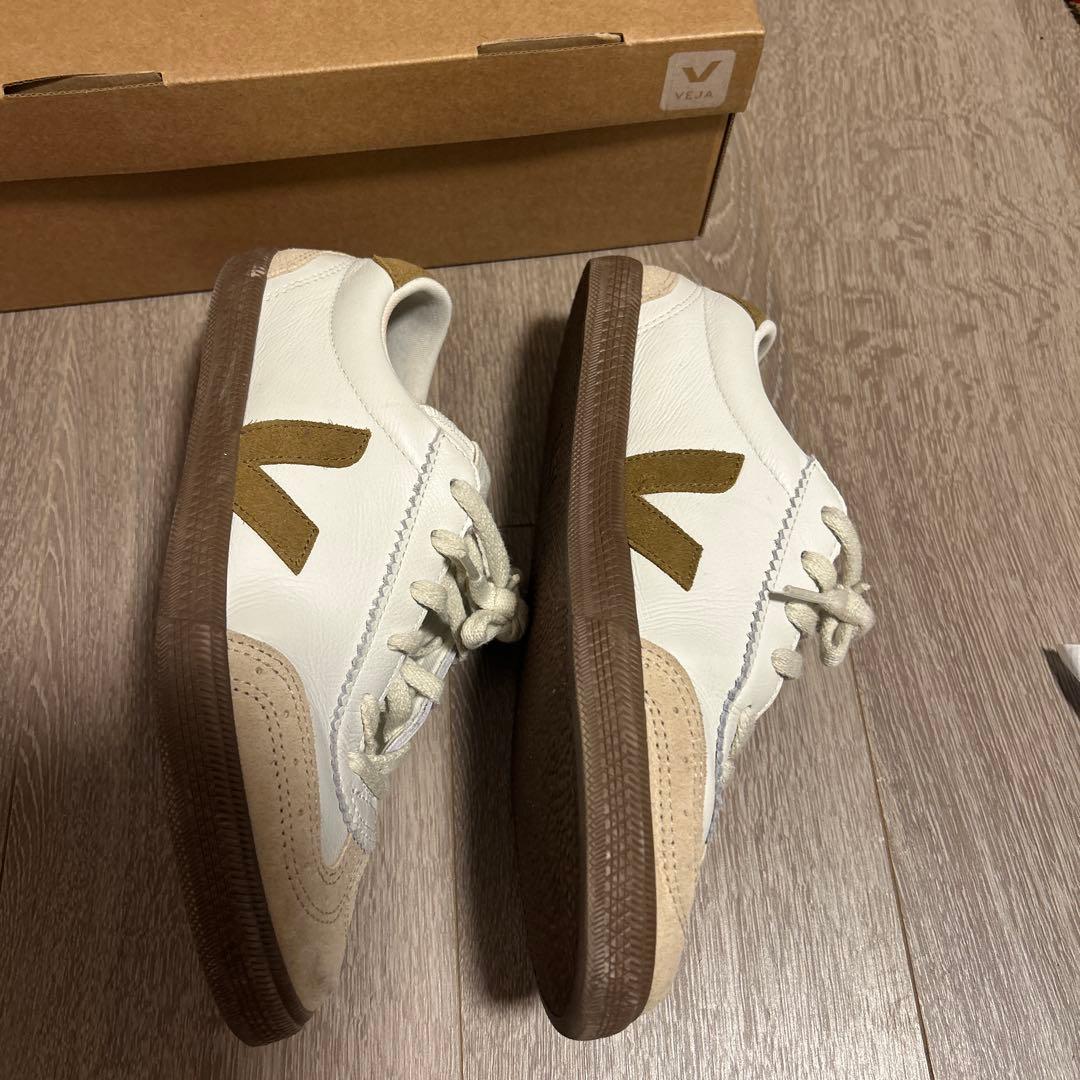 Veja VOLLEY スニーカー ホワイト×テント×バーク39