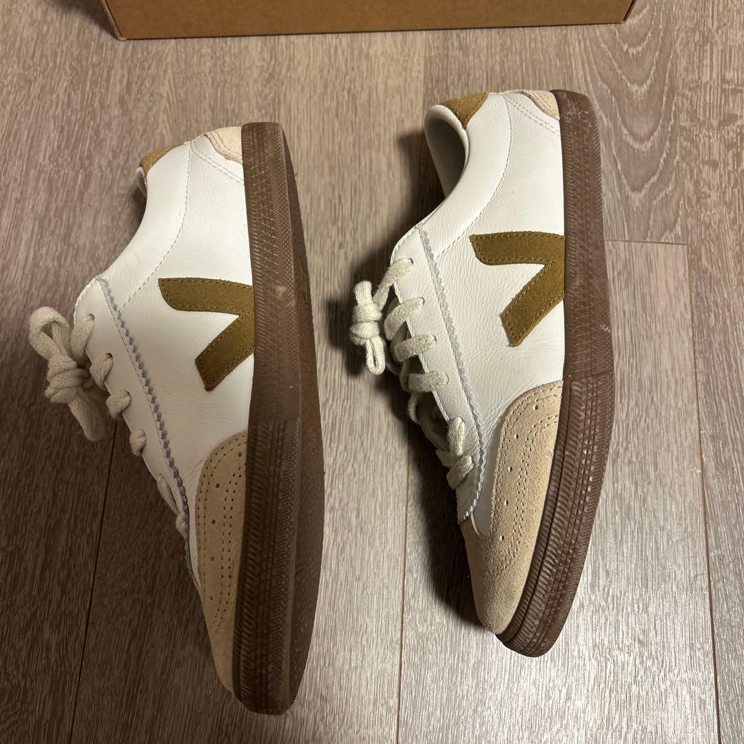 Veja VOLLEY スニーカー ホワイト×テント×バーク39