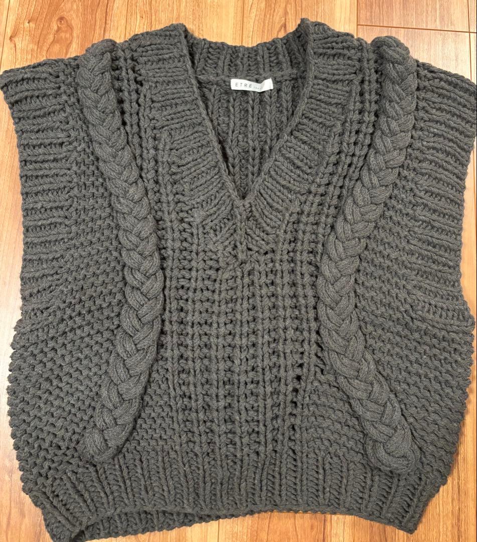 エトレトウキョウ ケーブルニットベスト&ケーブルニットショートパンツ グレー