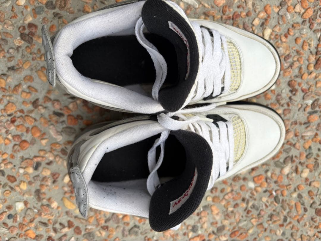 Air Jordan 4 ホワイト/グレー/ブラック