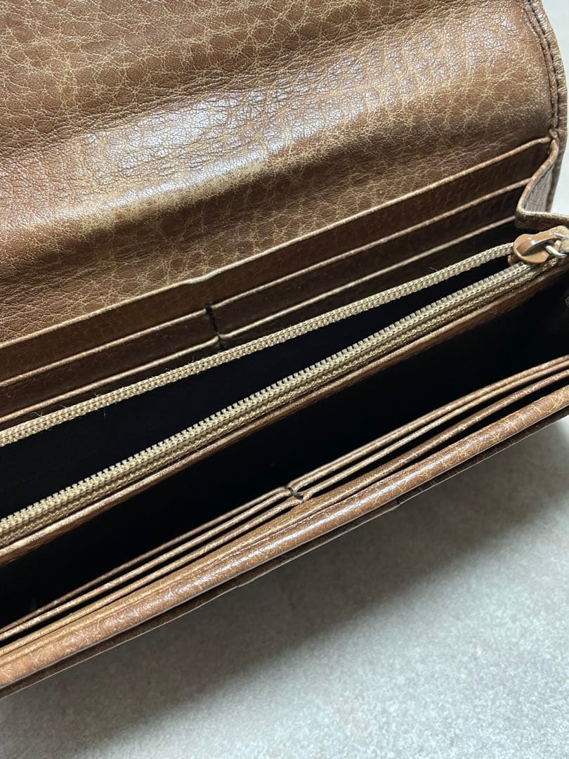 GUCCI ブラウンレザー長財布