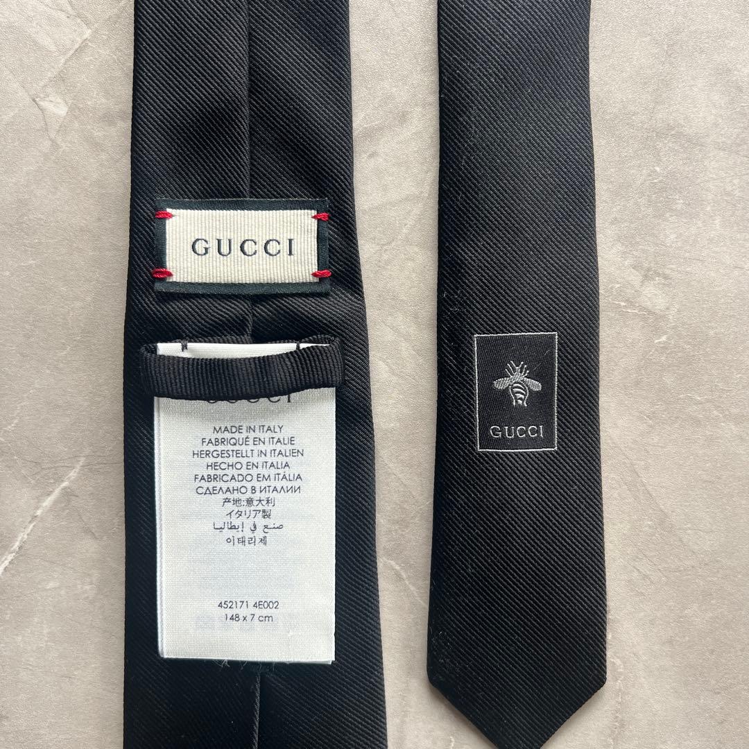 【確実正規品】GUCCI 高級シルクネクタイ　スネーク