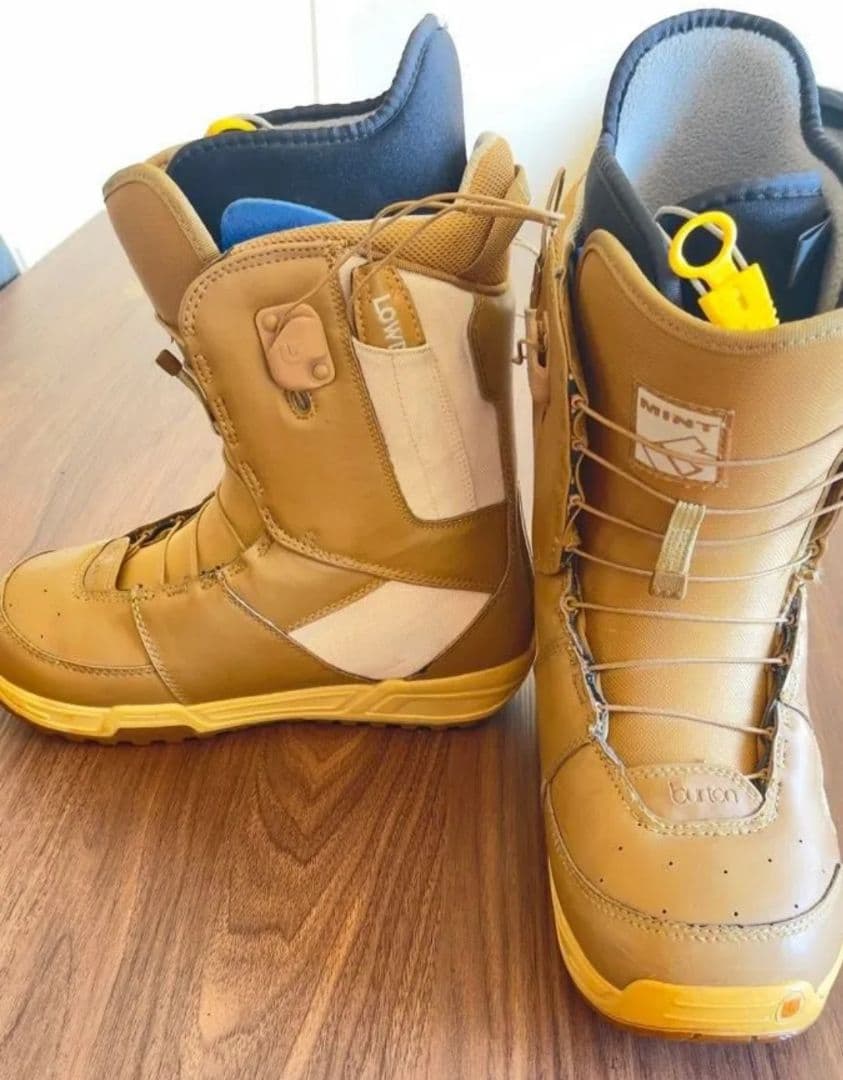 美品 Burton Mint スノーボードブーツ (女性用)