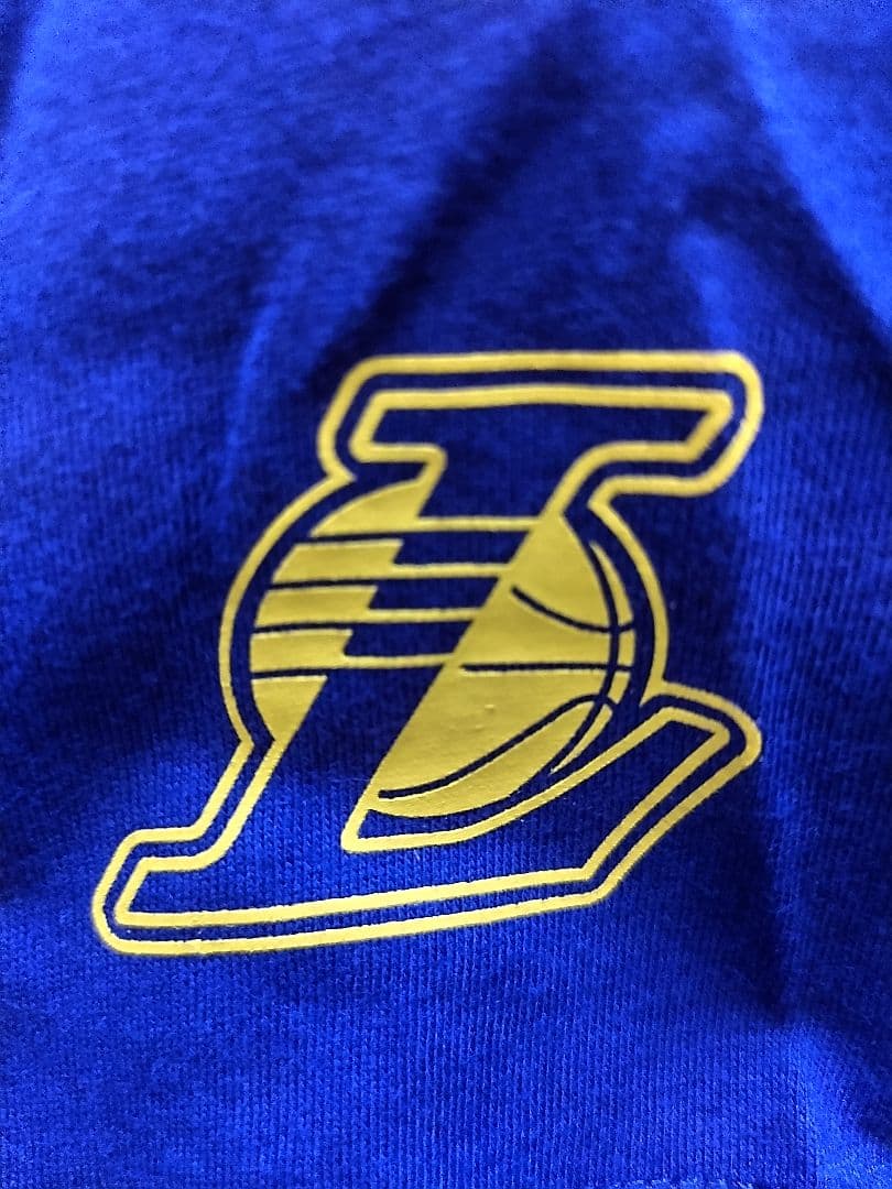 ロサンゼルスレイカ一ズ エッセンシャル ジョーダン NBA Tシャツ