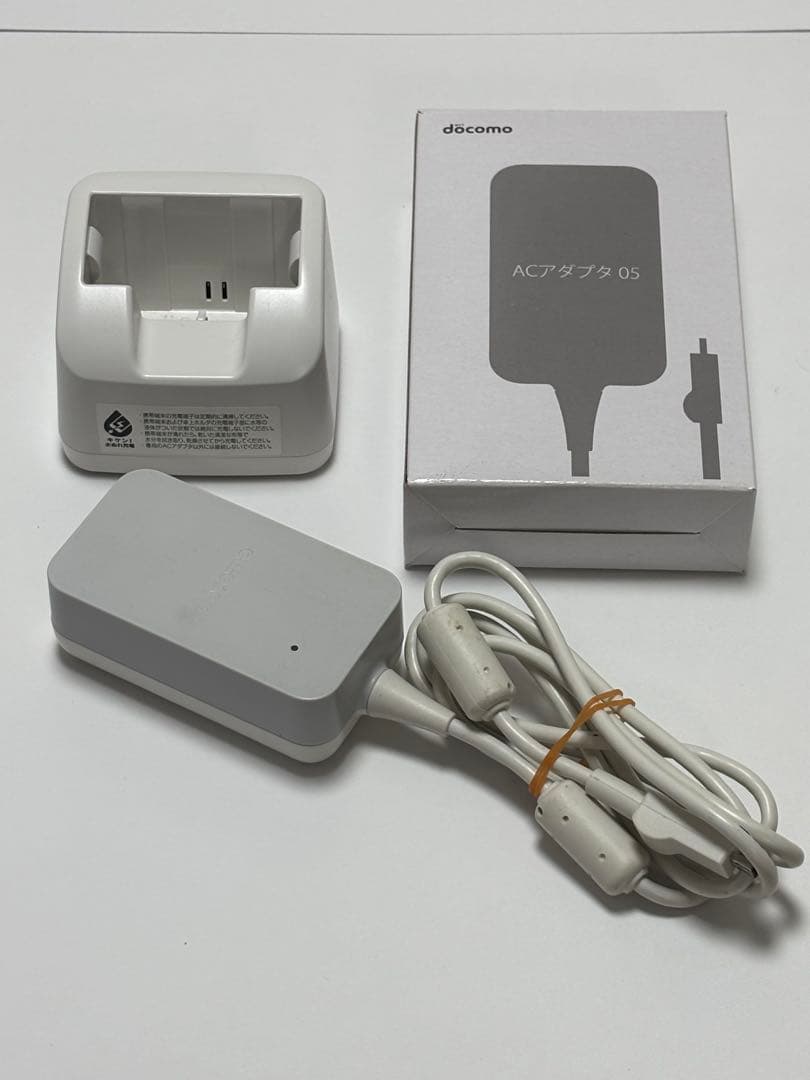 docomo らくらくホン F-01M ネイビー