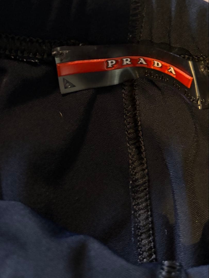PRADA sport フレアナイロンパンツ 黒 ストレッチ　値下げ