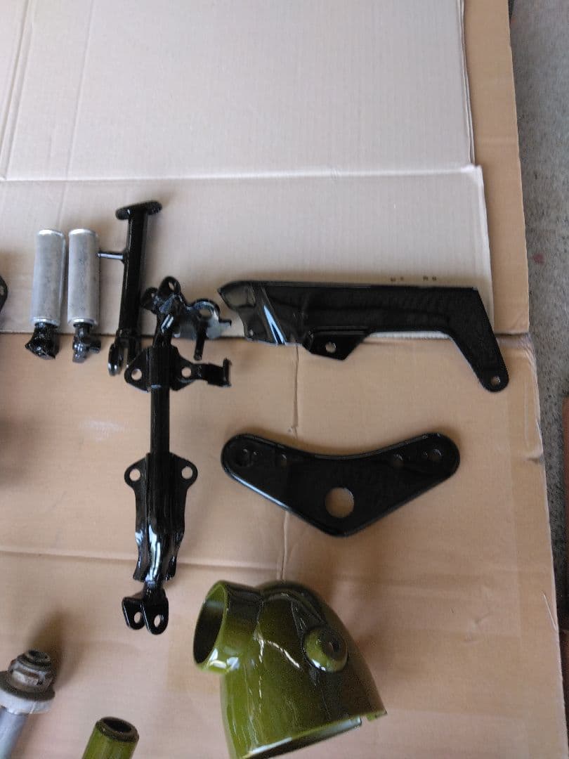 モンキー4l　グリーン タンクセット塗装済みです。