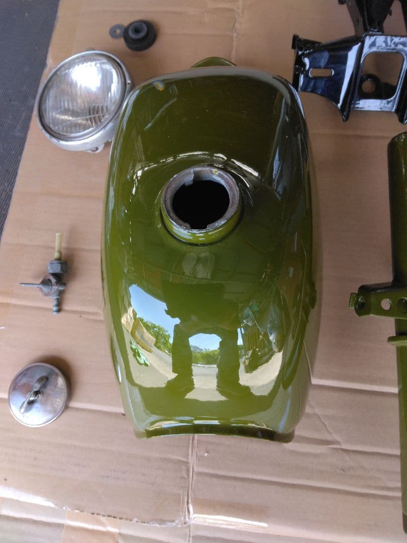 モンキー4l　グリーン タンクセット塗装済みです。