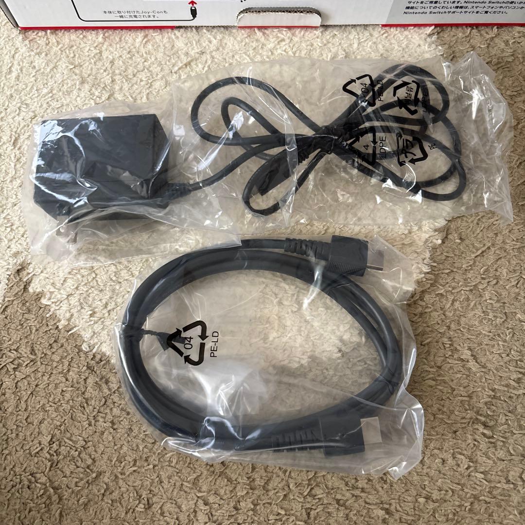 【美品】Nintendo Switch ネオンブルー/ネオンレッド本体付属品箱付