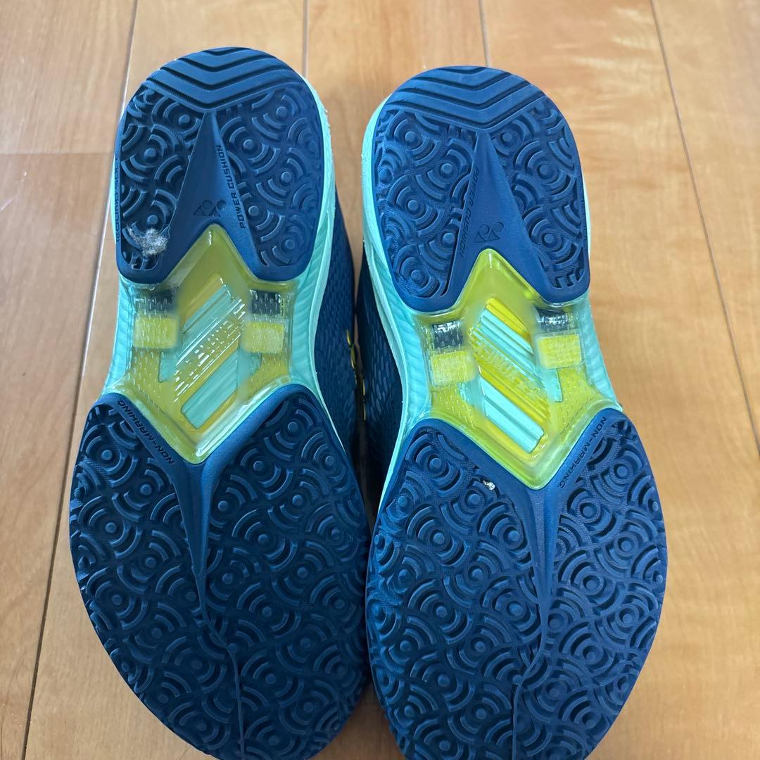⭐︎値引き中⭐︎ヨネックス　テニスシューズ　23.5cm