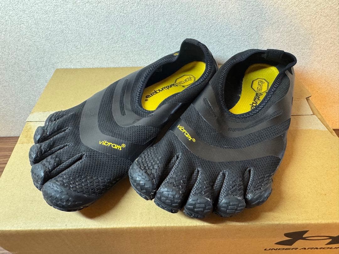 Vibram 五本指シューズ ブラック