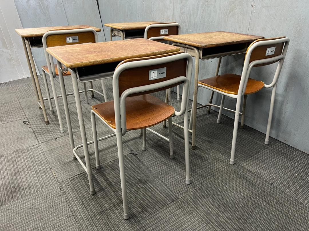 538◆格安配送地域あり◆コクヨ製◆学童机・椅子4組(旧JIS1号)学校学習塾