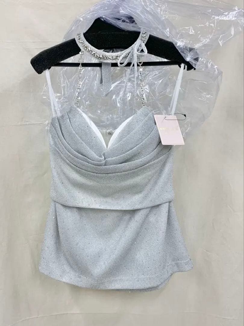 ホワイトM ディア　ローブドフルールグロッシーSuga キャバドレス